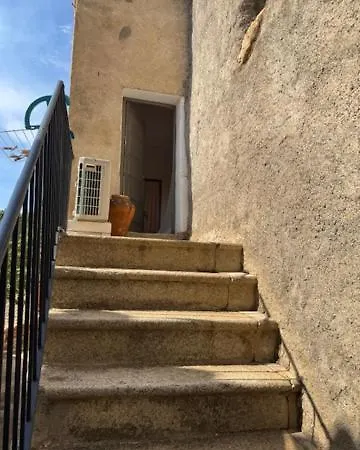 Casa Divota Au Coeur D'un Village Paisible Ferienhaus