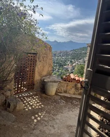 Casa Divota Au Coeur D'un Village Paisible Ferienhaus