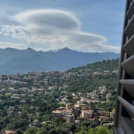 Casa Divota Au Coeur D'un Village Paisible
