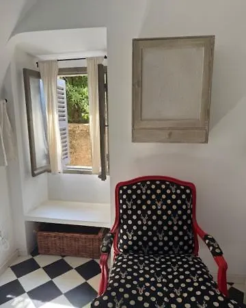 Casa Divota Au Coeur D'un Village Paisible